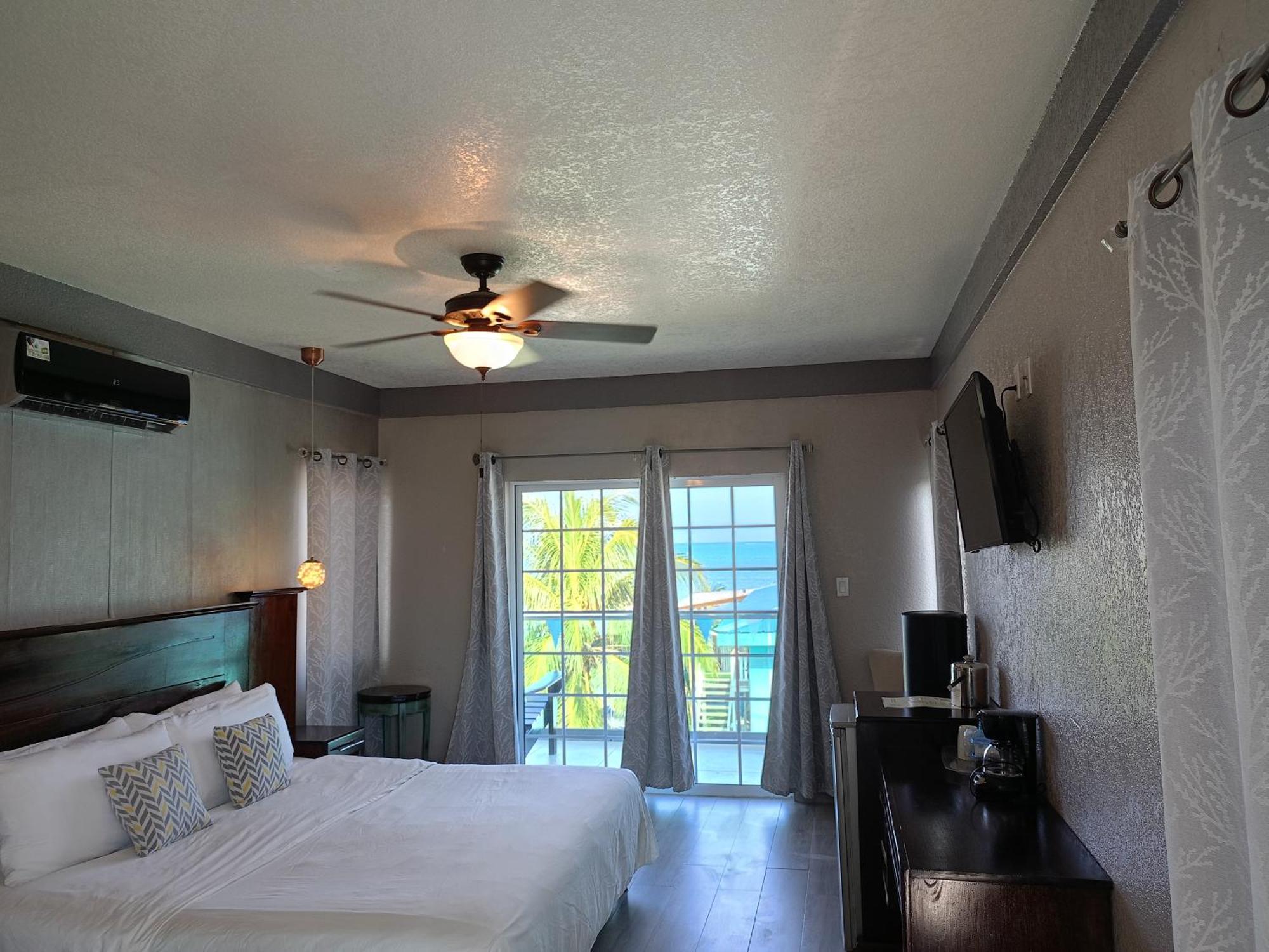 Barefoot Caye Caulker Hotel Esterno foto
