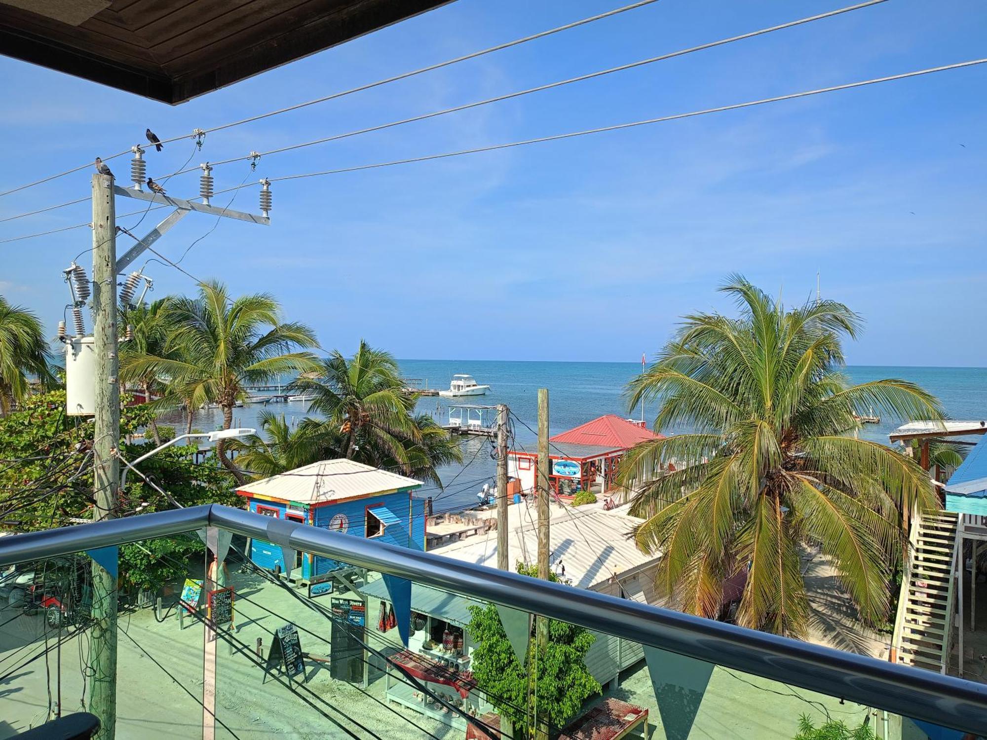 Barefoot Caye Caulker Hotel Esterno foto