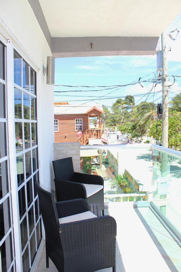 Barefoot Caye Caulker Hotel Esterno foto